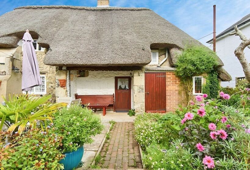 Ye Olde Cottage