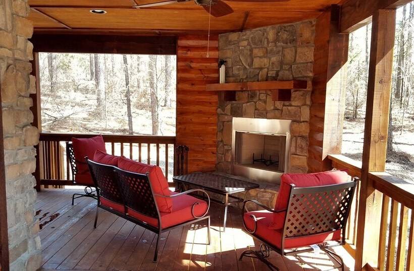 Ace In The Hole Cabin In The Wood With Hot Tub And Fireplace By Redawning