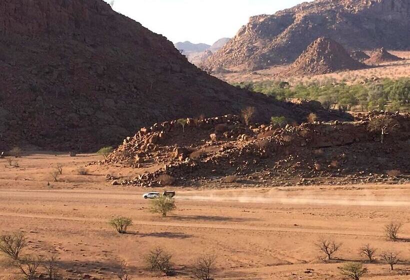 هاستل Twyfelfontein Tented Camp