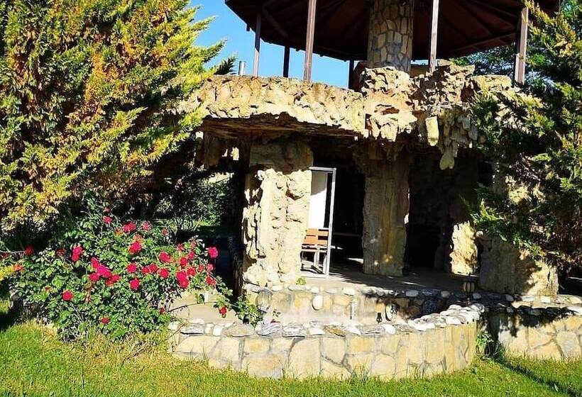 مبيت وإفطار Haznedar Bungalow