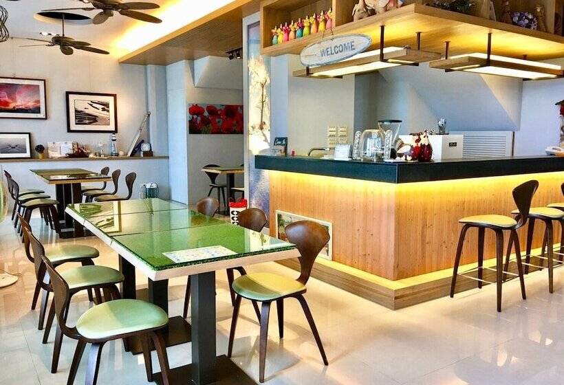 تختخواب و صبحانه Silimu Hostel