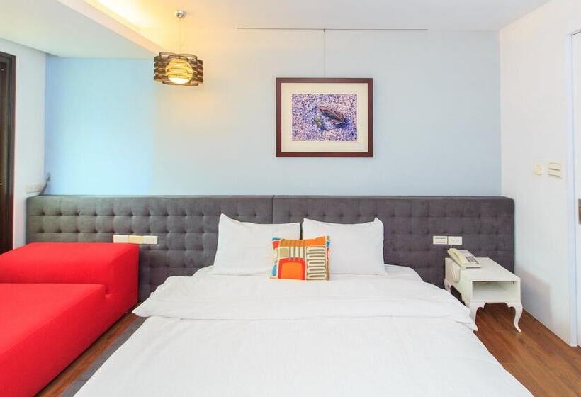 تختخواب و صبحانه Silimu Hostel