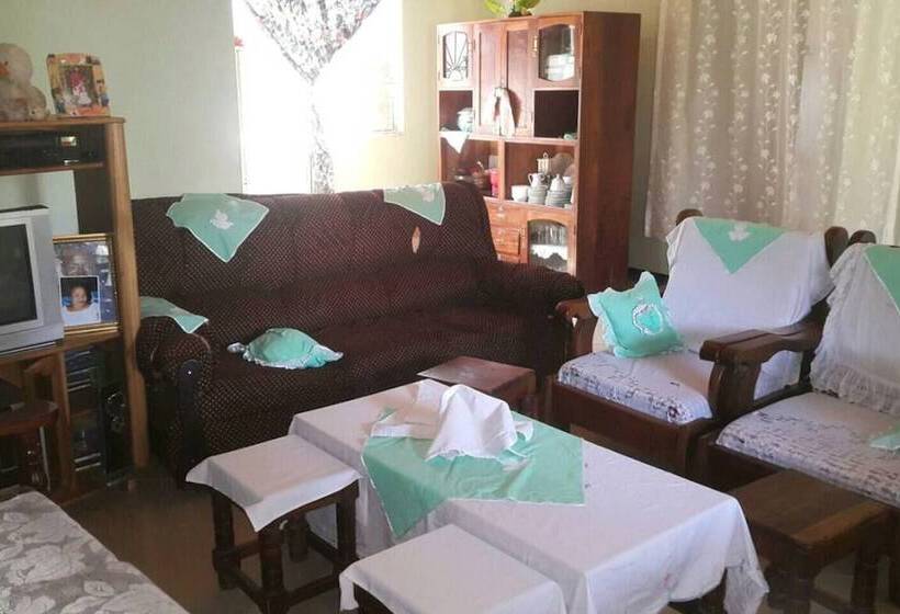 تختخواب و صبحانه The Maasai Homestay & Safaris