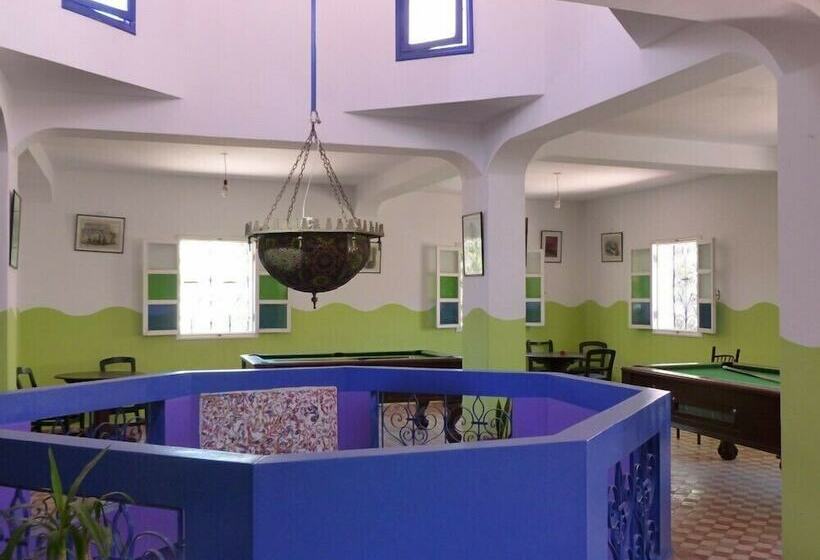 مسافرخانه Auberge Tasra