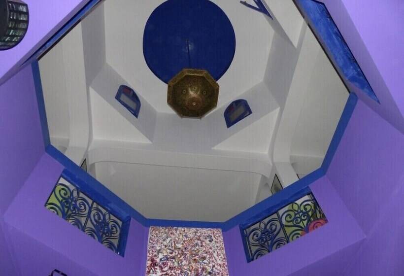 مسافرخانه Auberge Tasra