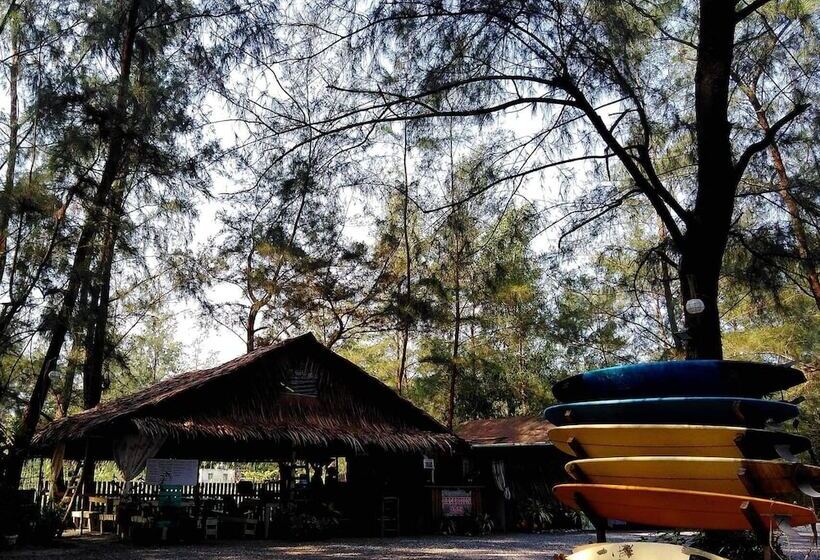 هتل Camp Rofelio Surfing Beach Resort