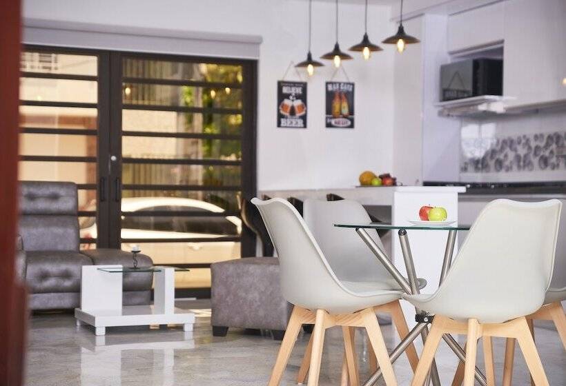 هتل Casa Esmeralda