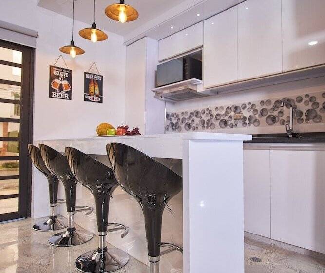 هتل Casa Esmeralda