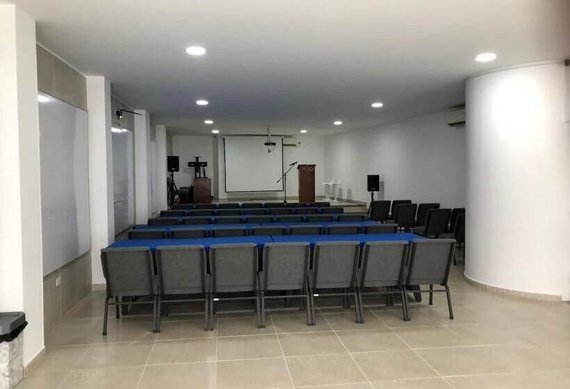 هتل Colón Plaza
