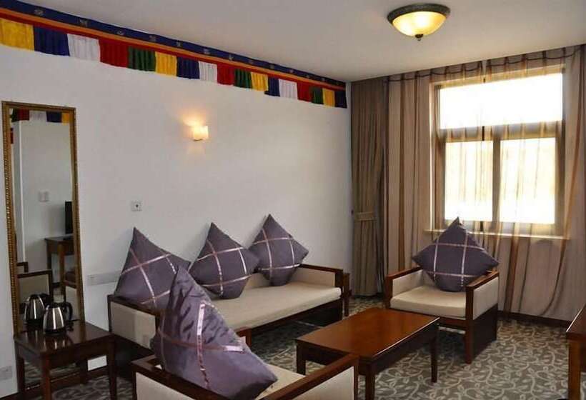 فندق High Mountain Resort   Deqin
