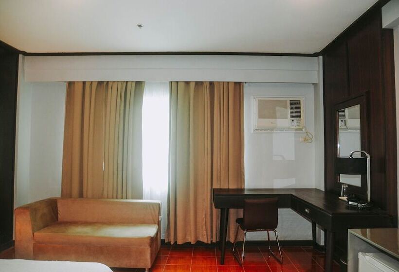 Отель Southgate Inn