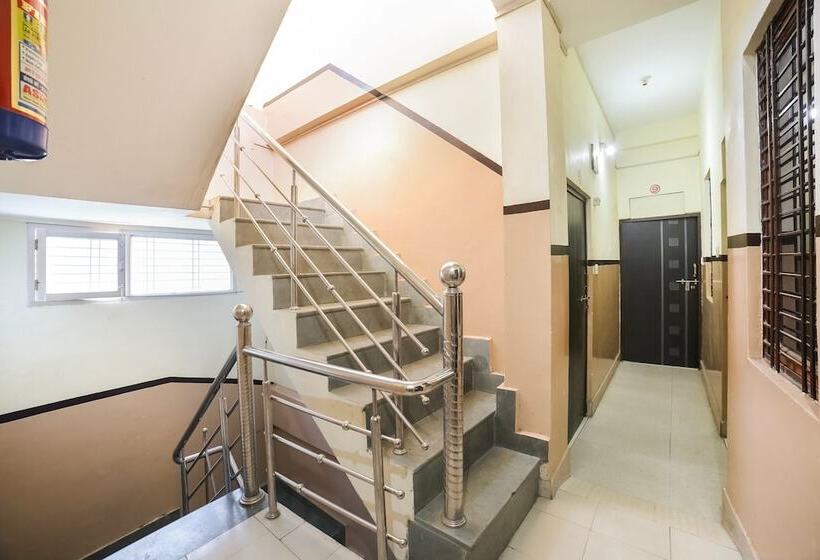 호텔 Spot On 45291 Bharat Lodge