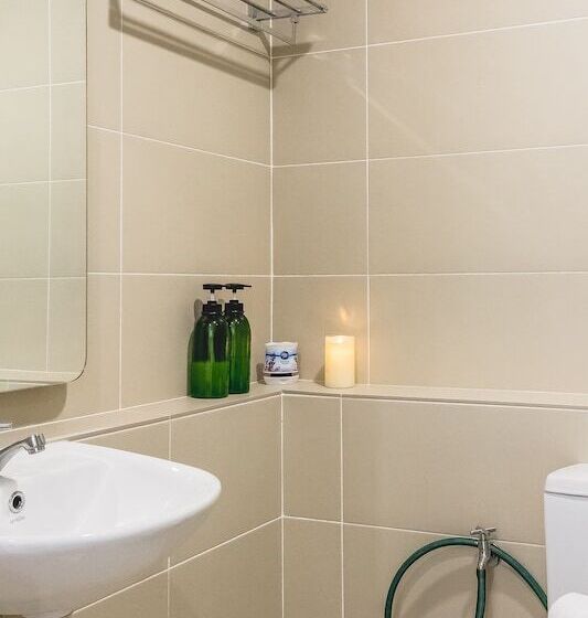 هتل The Haven Lakeside Suites By Verve