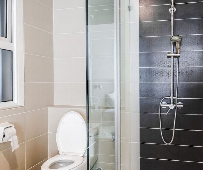 هتل The Haven Lakeside Suites By Verve