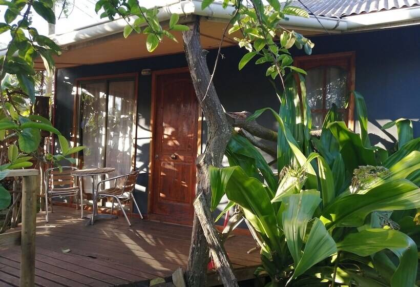 فندق Tuava Lodge