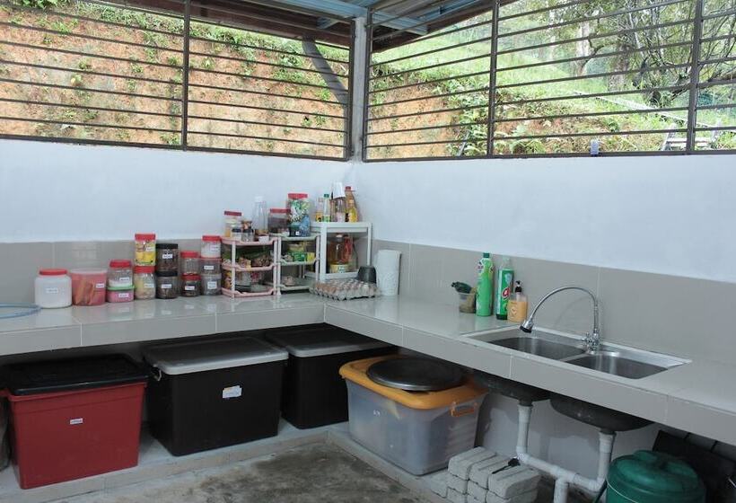 بنسيون Tokwan S Agro Village