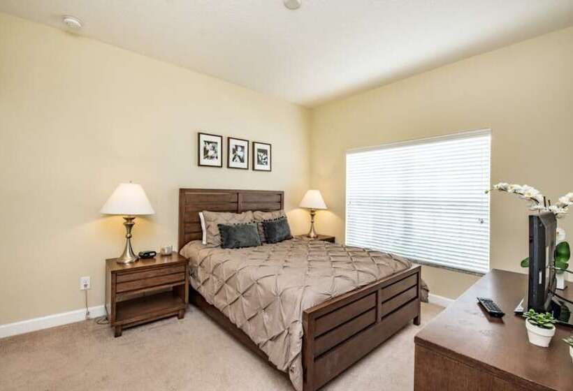 Townhome In Champions Gate Resort 2827