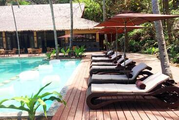 Cauayan Island Resort And Spa
