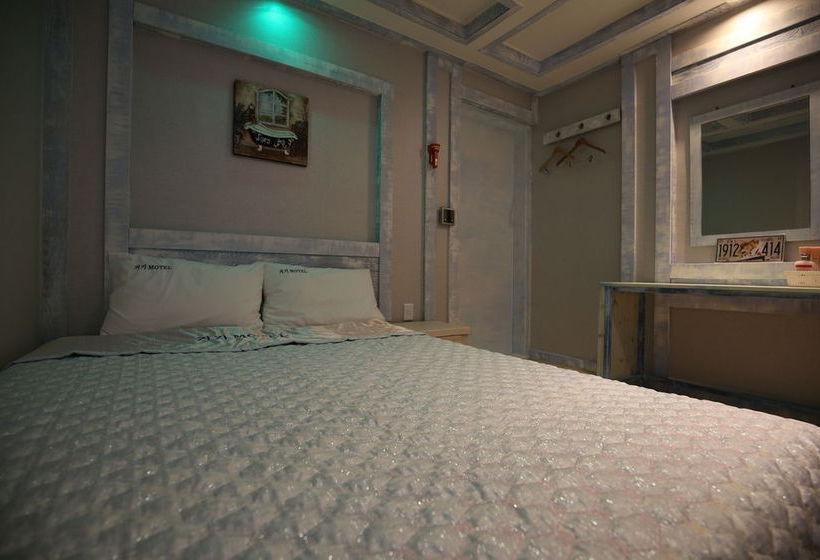 Geogi Motel