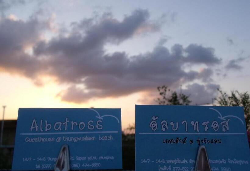 هتل Albatross Guesthouse @ Thungwualaen Beach