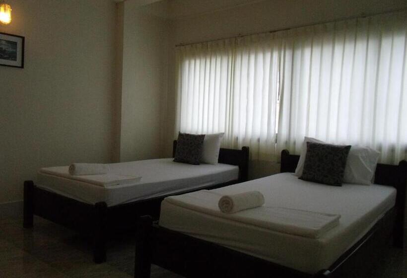 هتل Albatross Guesthouse @ Thungwualaen Beach