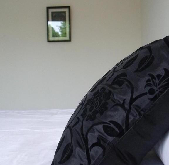 هتل Albatross Guesthouse @ Thungwualaen Beach