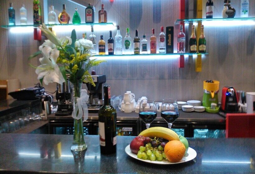 Fotos del hotel All Inn:  9