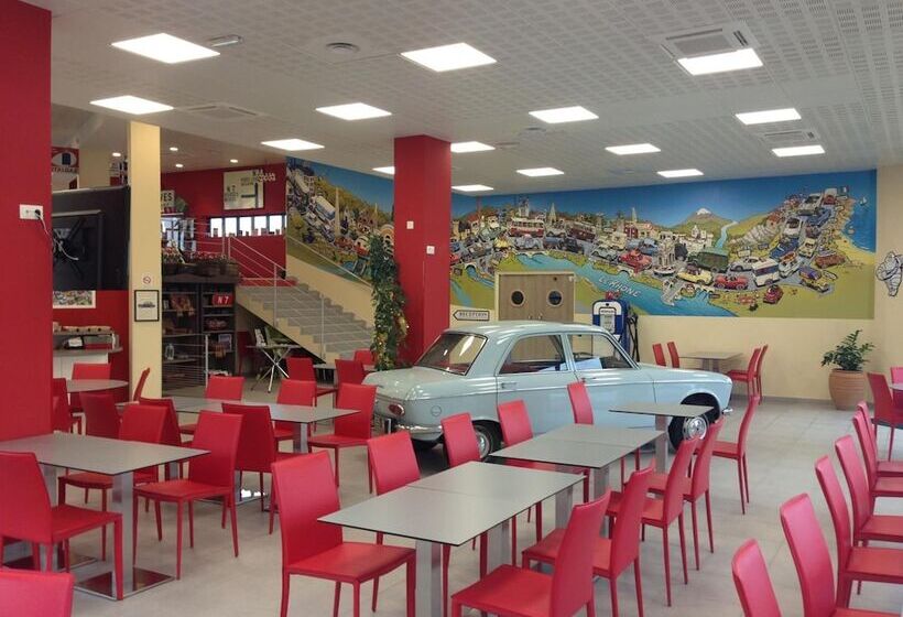 Brit Hotel Montargis