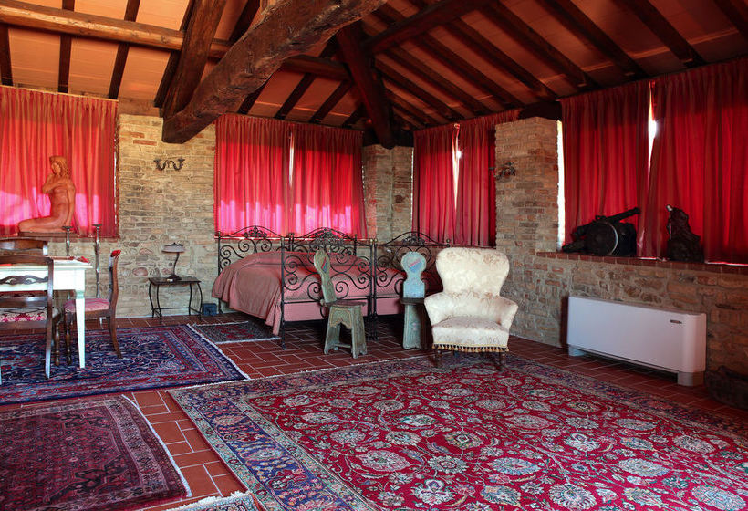 فندق Castello Di Felino