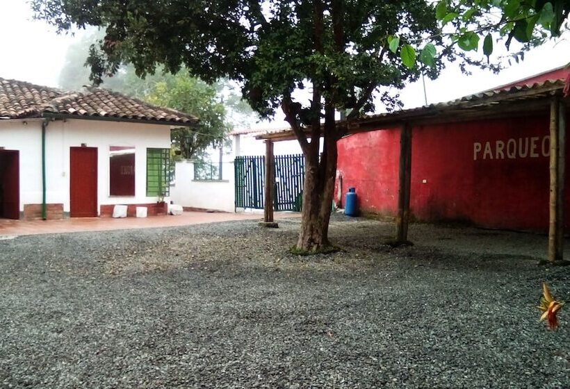 هتل Eco Lodge La Juanita