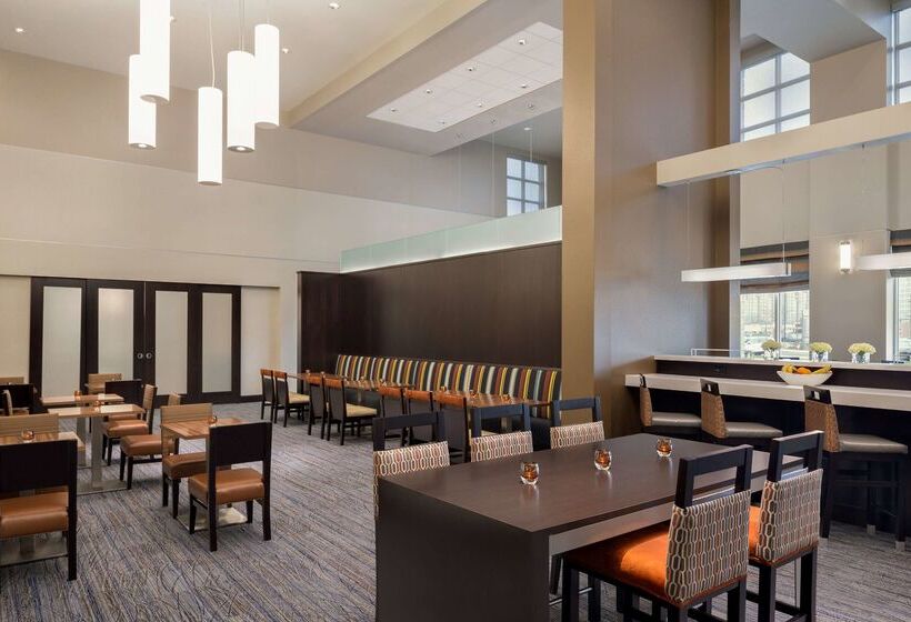 هتل Hampton Inn & Suites Rosemont Chicago O Hare