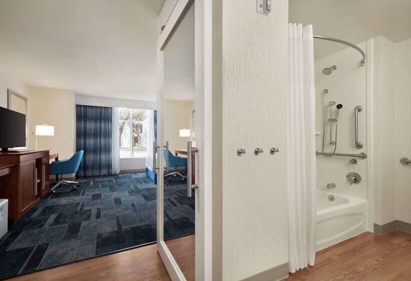 هتل Hampton Inn & Suites Rosemont Chicago O Hare