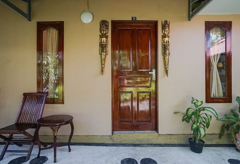 هتل Kampung 168