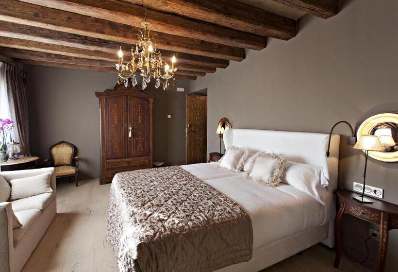 هتل La Vella Farga