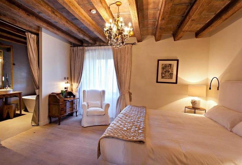 هتل La Vella Farga