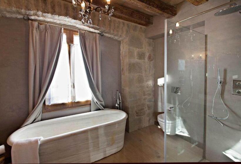 هتل La Vella Farga