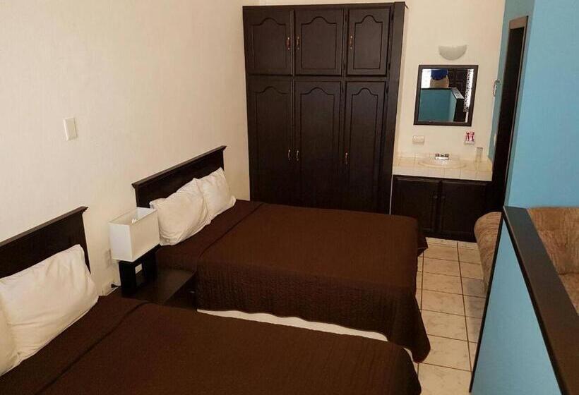هتل Marina Topolobampo