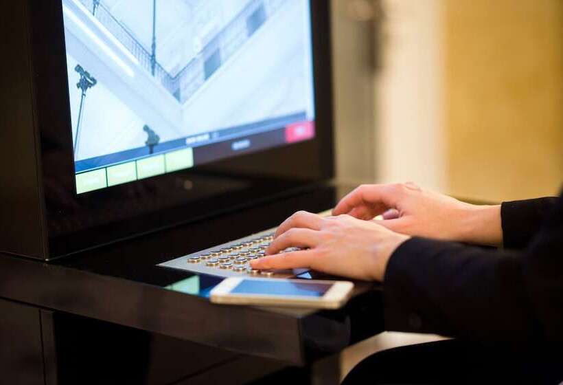 Fotos del hotel Moments Budapest:  3