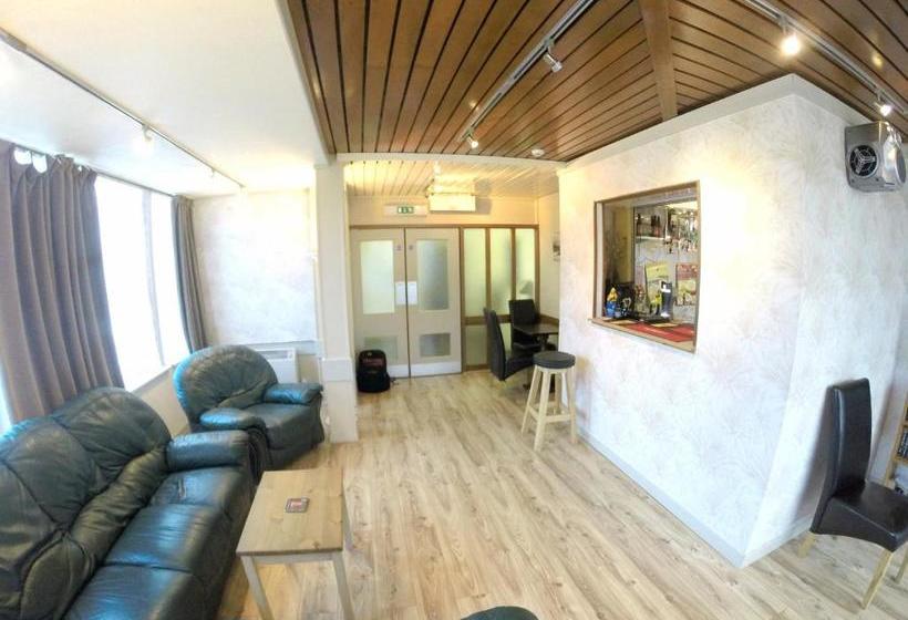 בית מלון כפרי Orca Country Inn