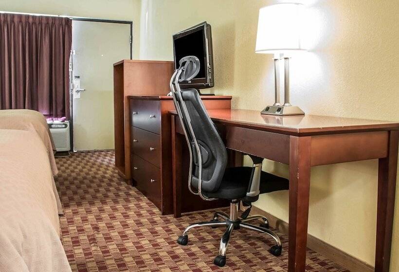 هتل Quality Inn