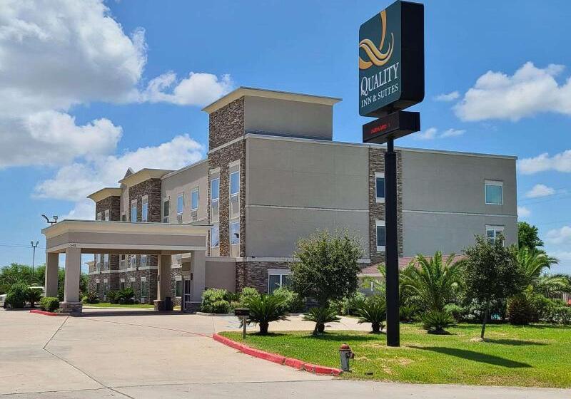 هتل Quality Inn & Suites Victoria East