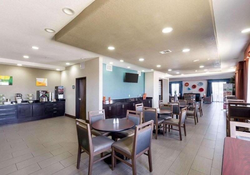 هتل Quality Inn & Suites Victoria East