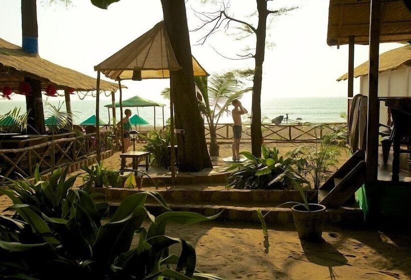 فندق Sea Front Patnem Beach Huts