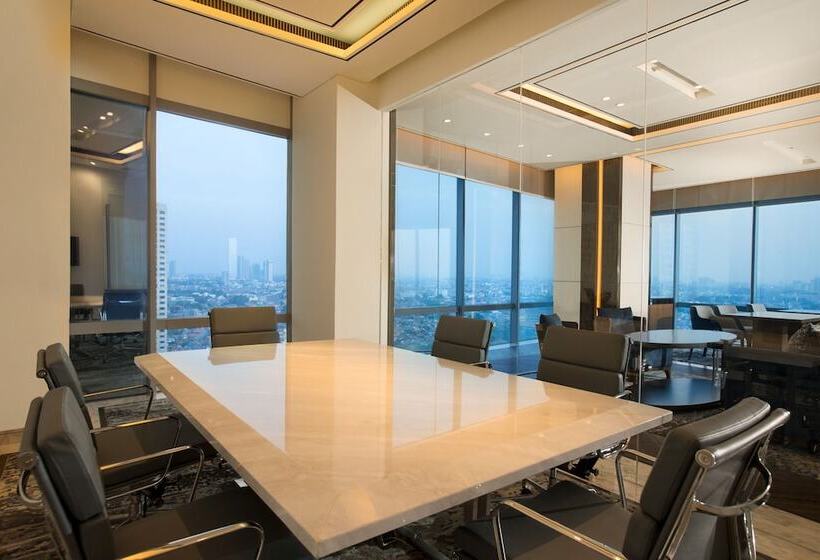 هتل Sheraton Grand Jakarta Gandaria City