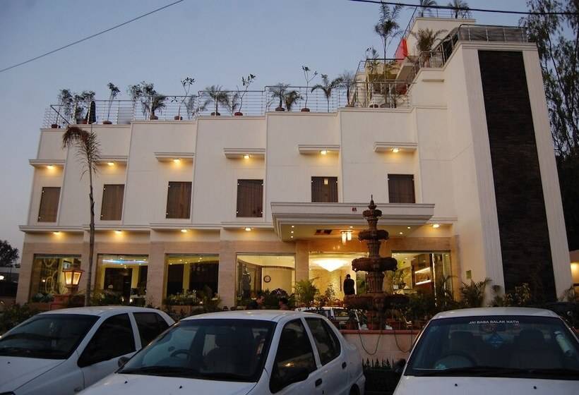هتل Taj Resorts