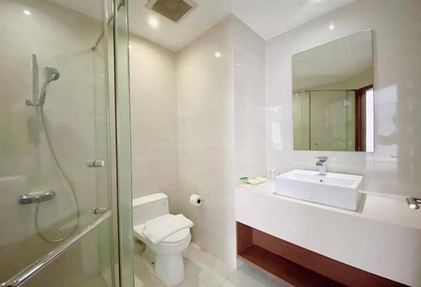Fotos del hotel The Luxe:  43