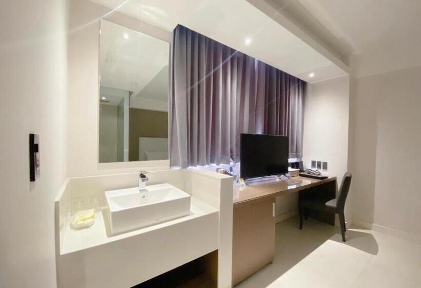 Fotos del hotel The Luxe:  25