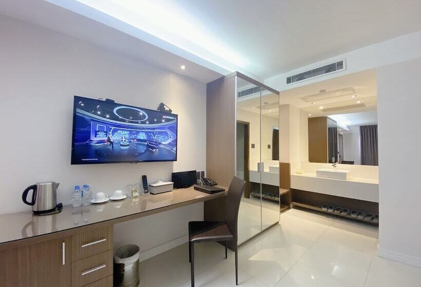 Fotos del hotel The Luxe:  11