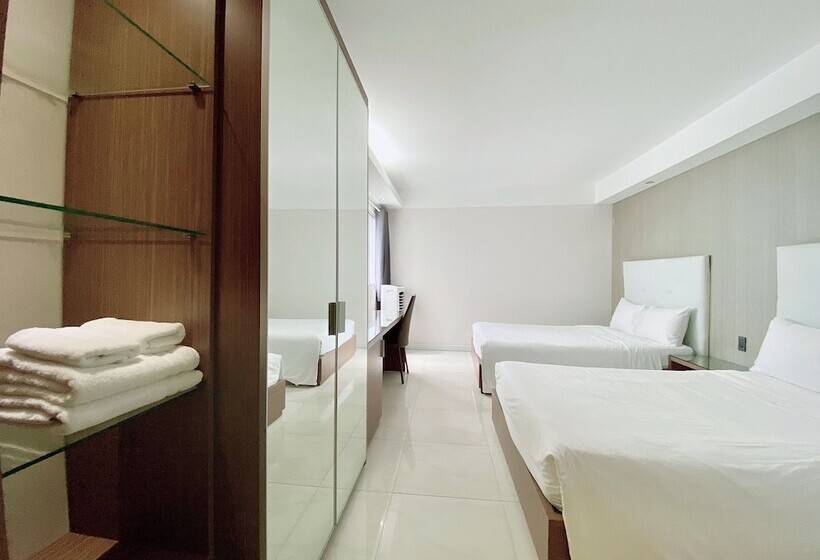 Fotos del hotel The Luxe:  6