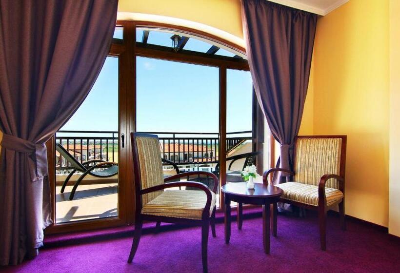 هتل The Vineyards Spa & Resort